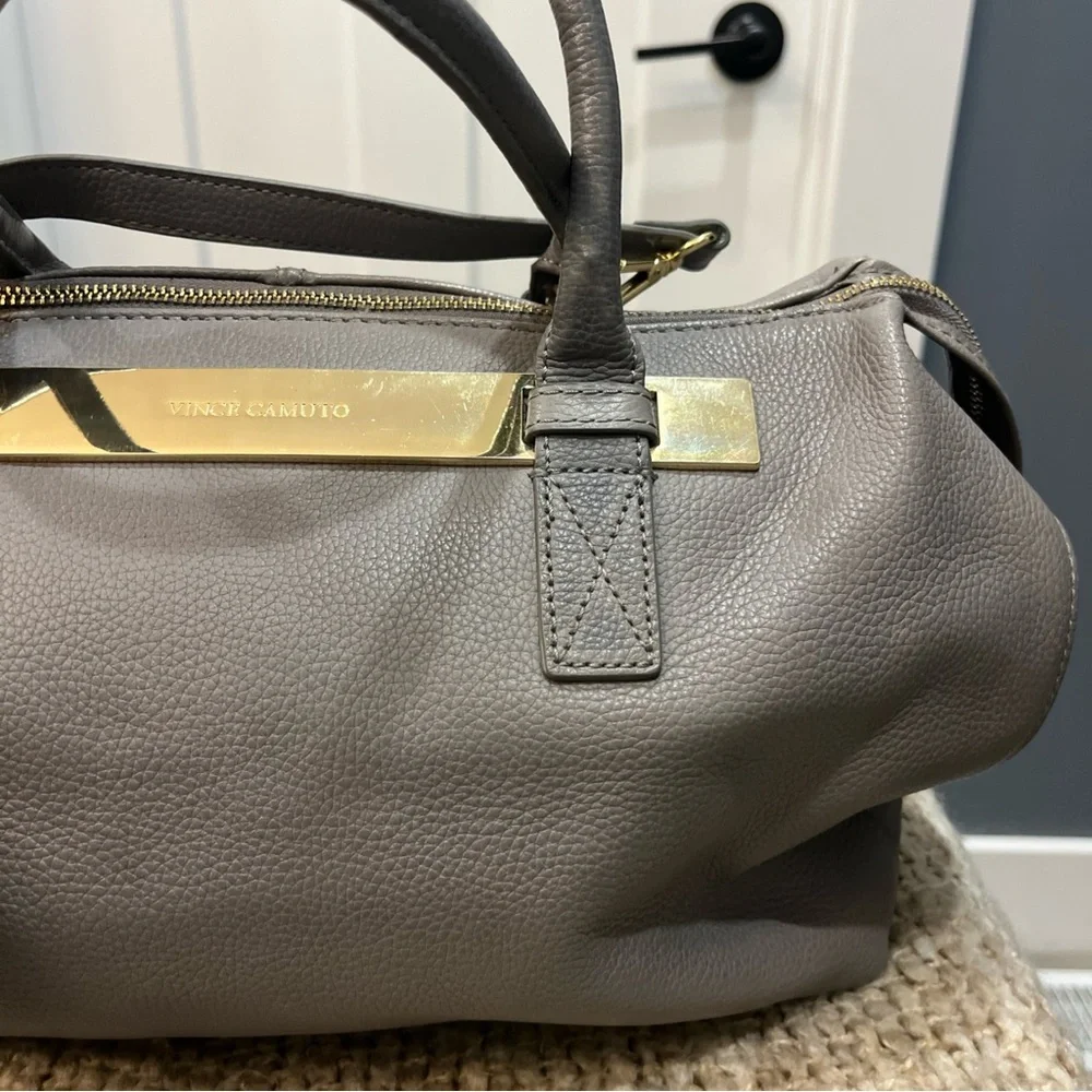 VINCE CAMUTO Large Zip Top Close Satchel Crossbody‎ Strap Pockets Gray